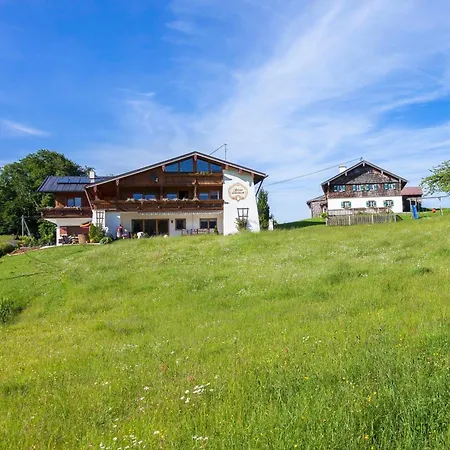 Apartment Gaestehaus Laercheck Wiesentraum